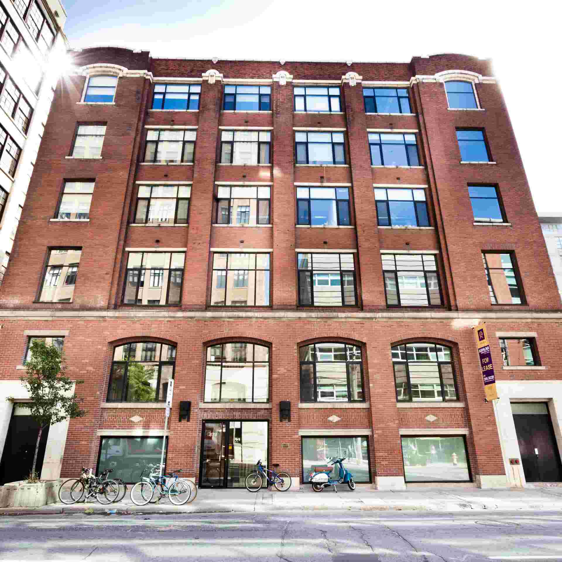 379 Adelaide West - 379-adelaide-st-w-exterior-building