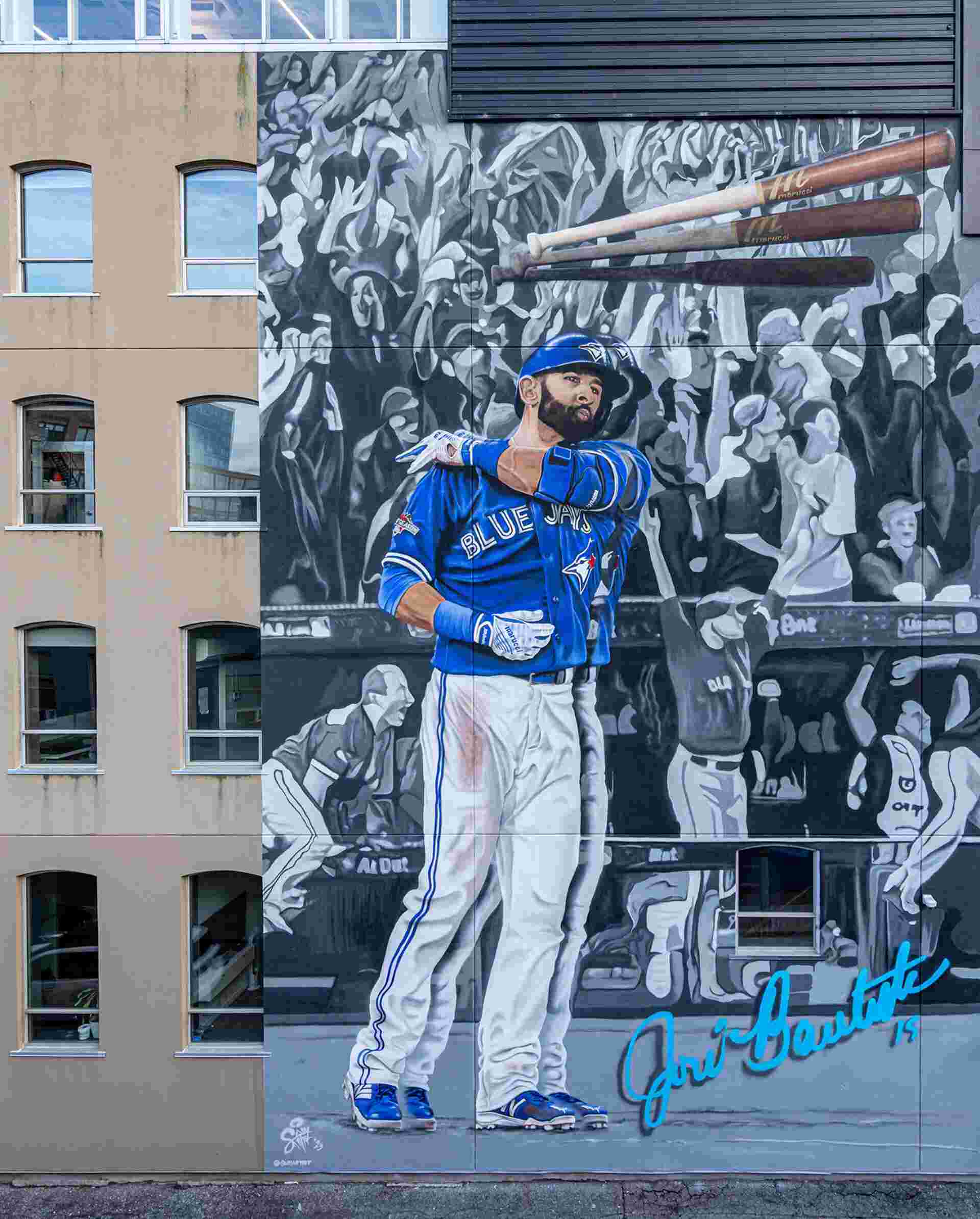 Freeze Frame - FeaturedImage_A-Mural-by-Sum-Artist-of-Jose-Bautista-historic-2015-bat-flip