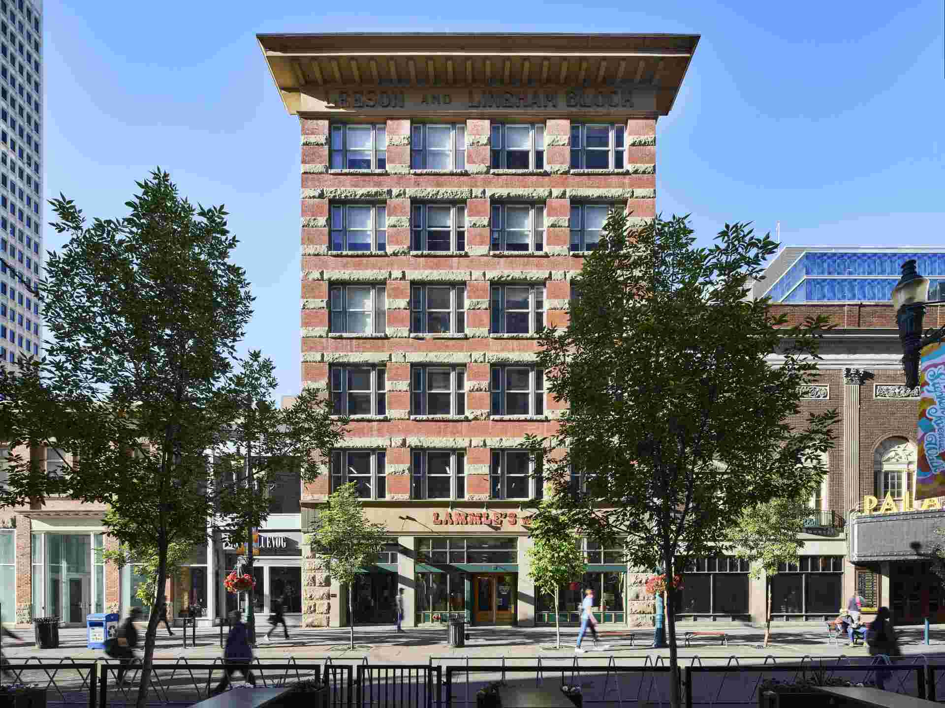 Leeson Lineham Bldg – 209 8th Southwest - Leeson-Lineham-Straight-On-High-Res