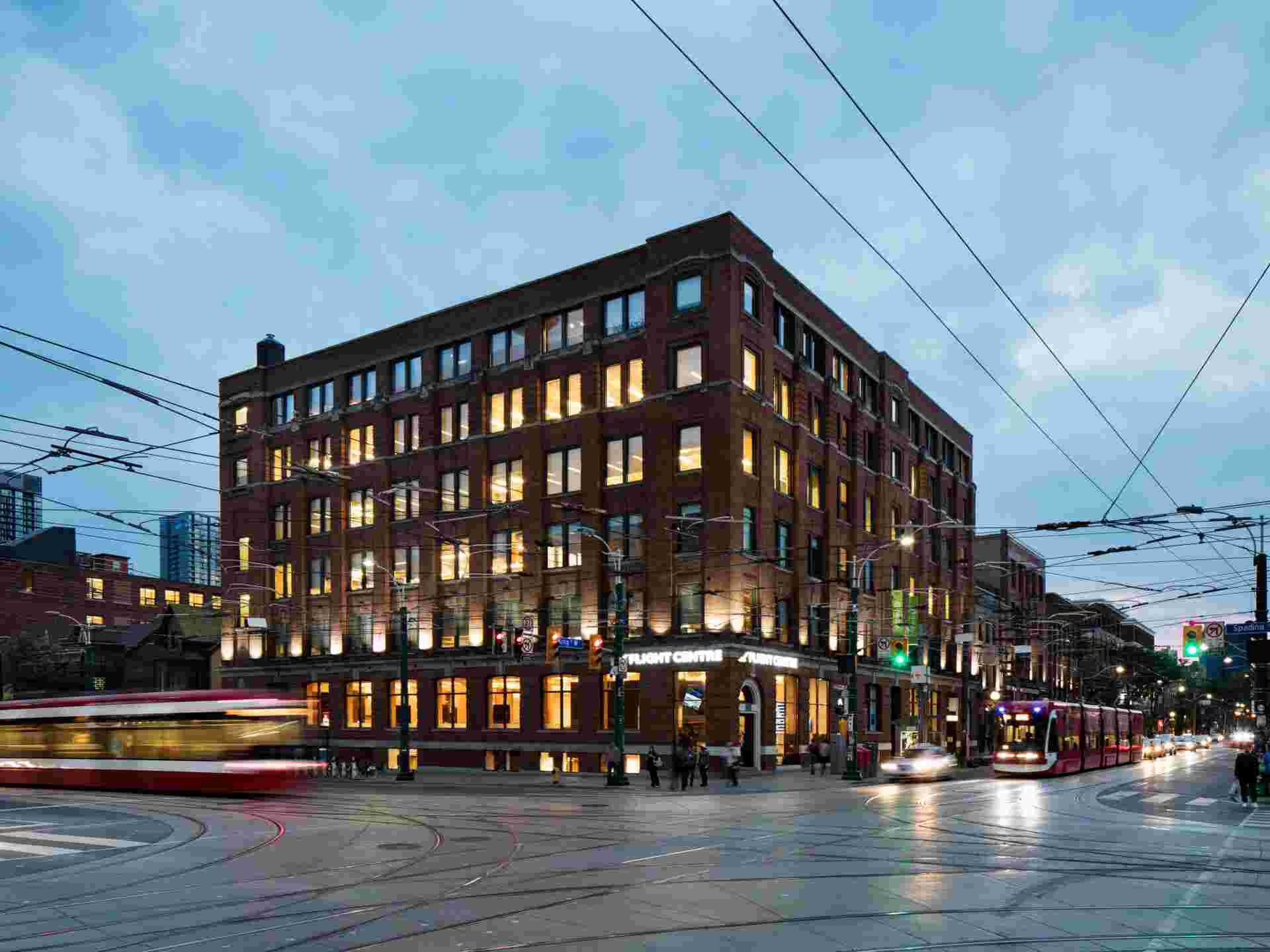 425-439 King Street W - 425-439-King-Street-W_Exterior_JPEG-HR-FLIGHT-CENTRE-21-ID-289630