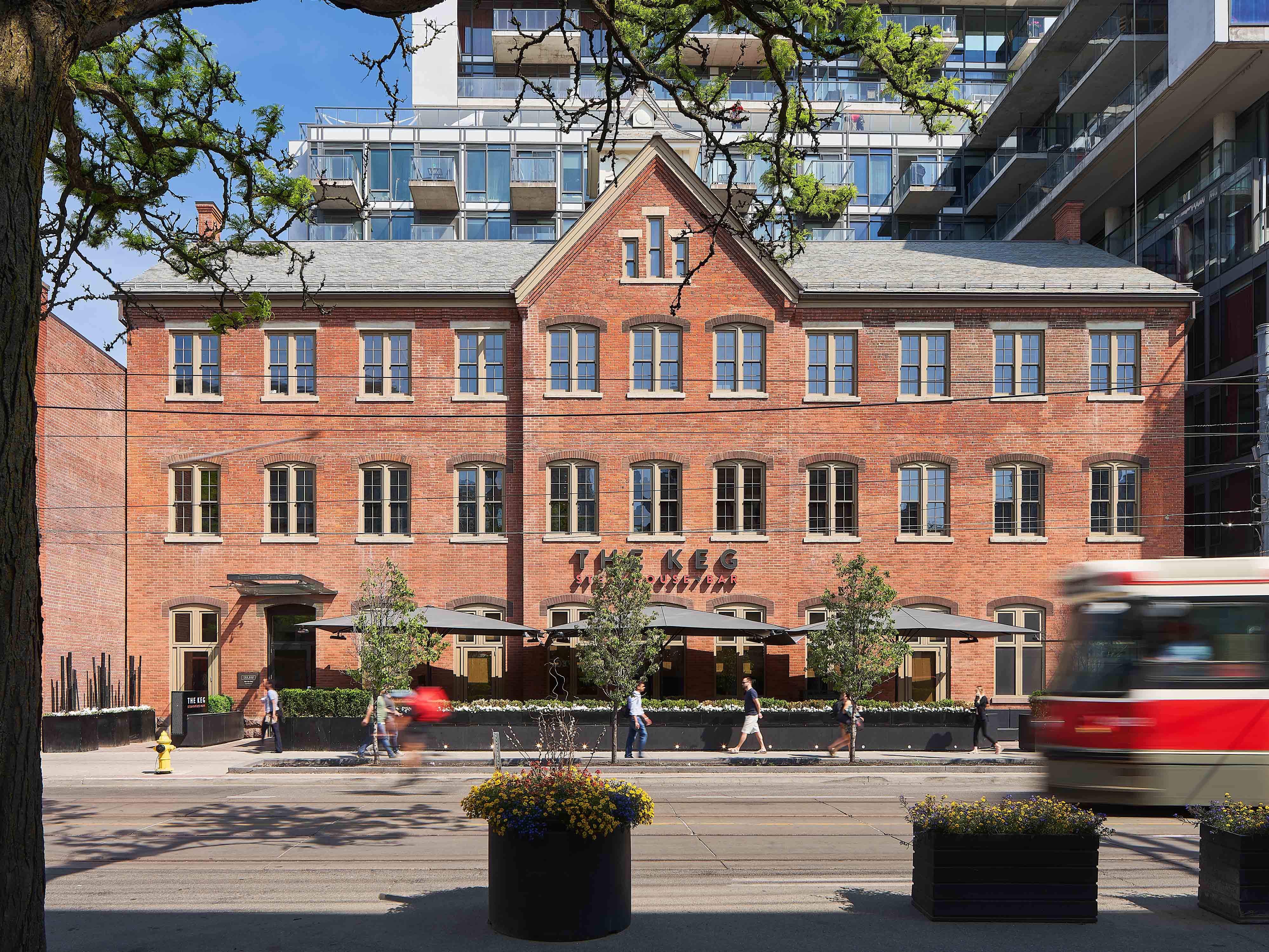 552-560 King West | Toronto, ON | Allied REIT
